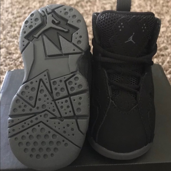 Baby Shoes - Picture 3 of 4